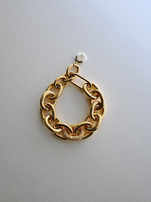 caviar chain brace